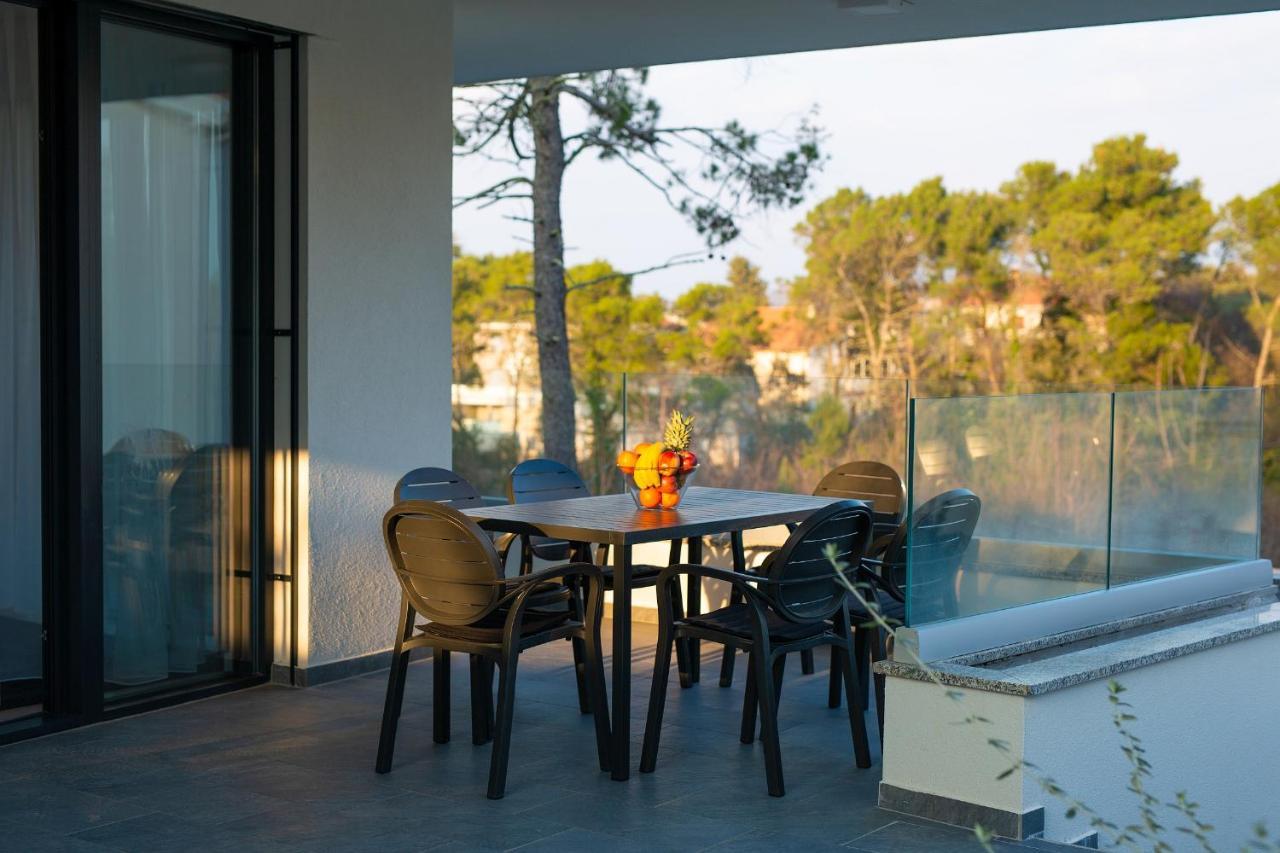 Apartments Perle Малинска Екстериор снимка