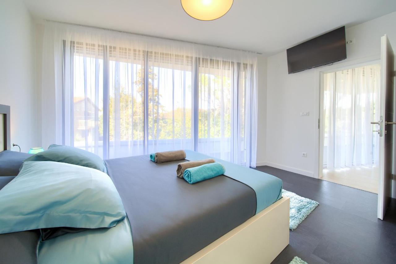 Apartments Perle Малинска Екстериор снимка