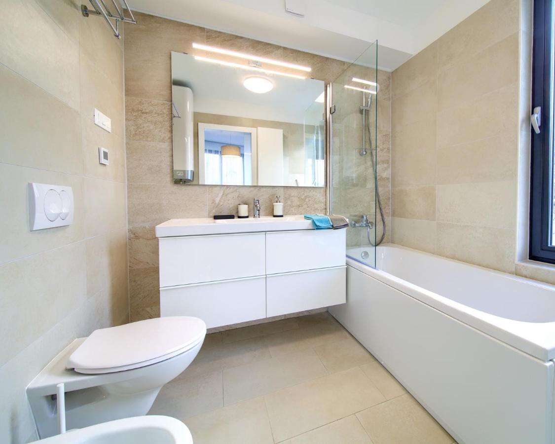 Apartments Perle Малинска Екстериор снимка